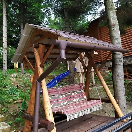 Jaktstuga шаленарозі